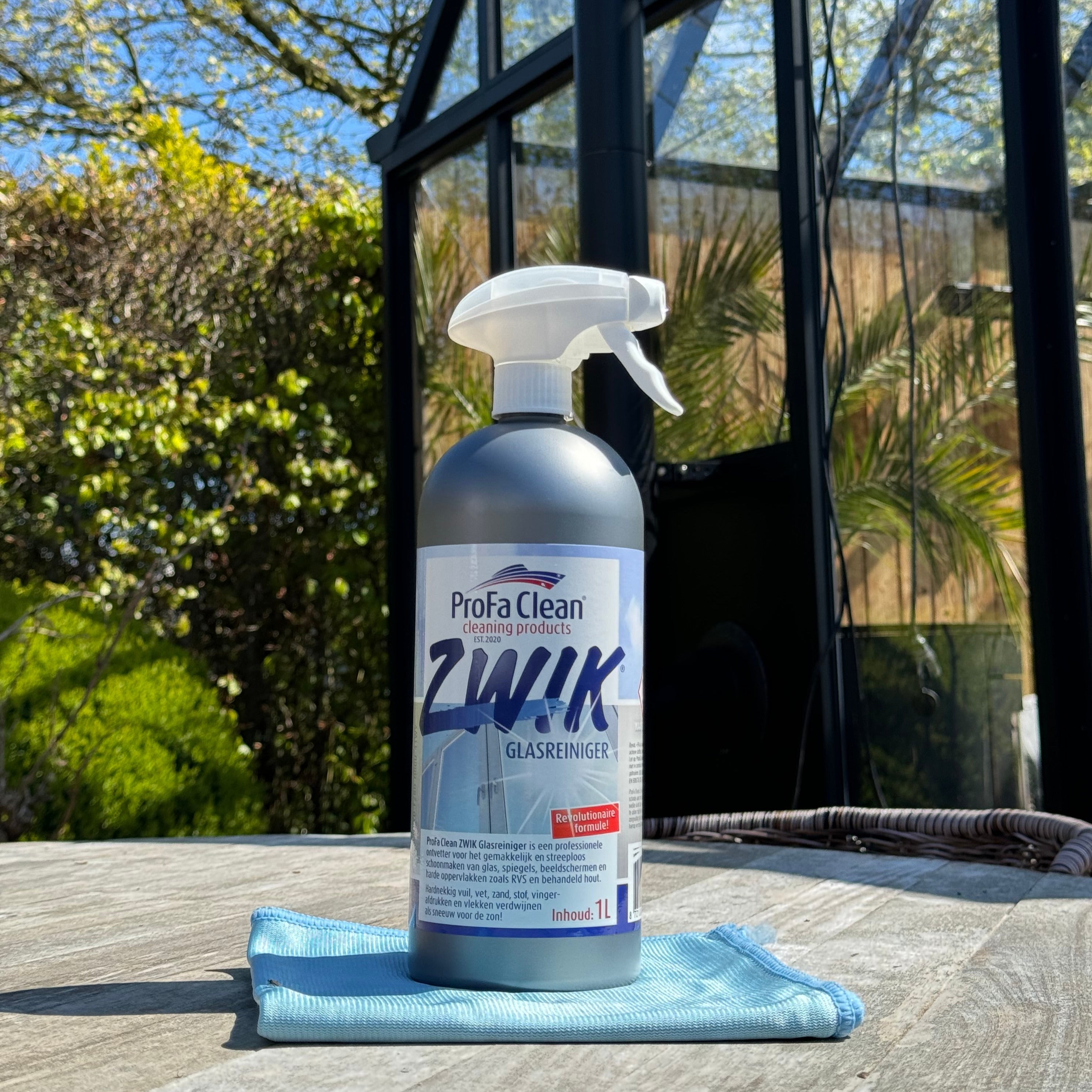 Zwik - Professional Glass Cleaner (1L)